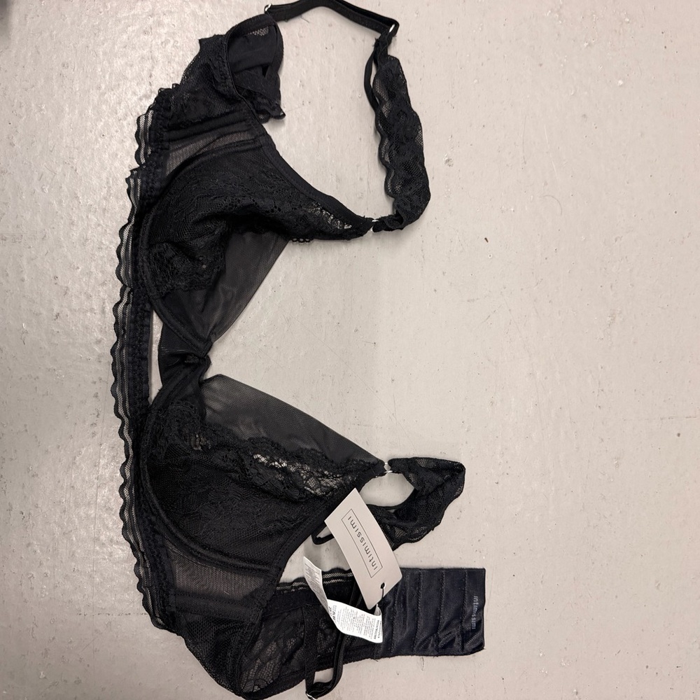NWT intimissimi Black Lace Underwire black  Bra womens 34B